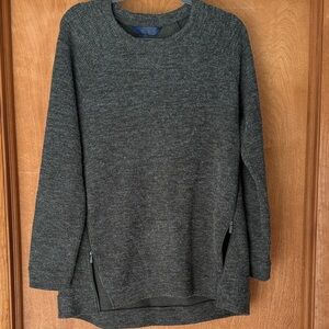 Women's Gray/Green Sweater